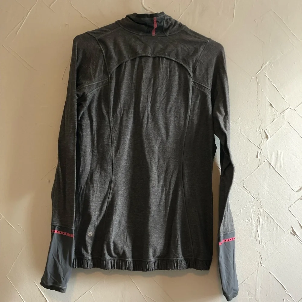 Lululemon Pace Pusher Half Zip Pullover in Heather Gray Size 8 - Picture 5 of 9